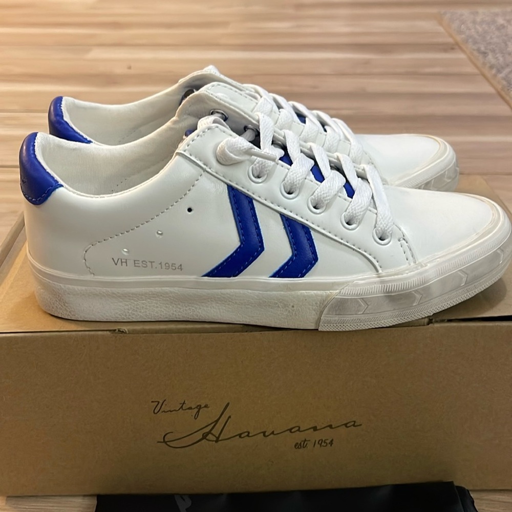 VINTAGE HAVANA SNEAKERS SIZE 5